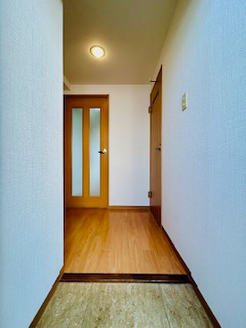 物件内観写真17　(玄関)