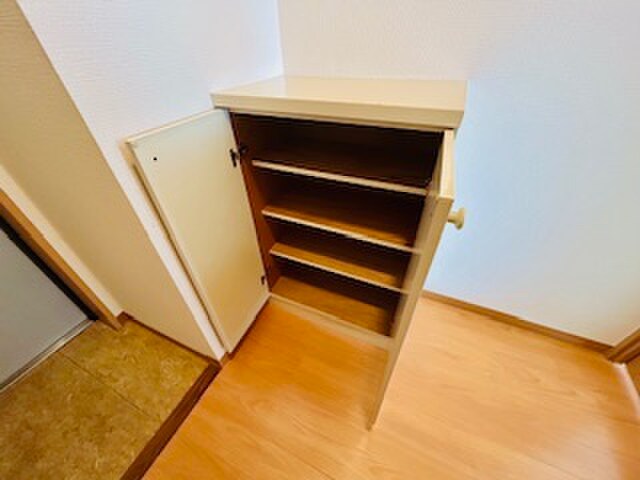 物件内観写真18　(靴箱)