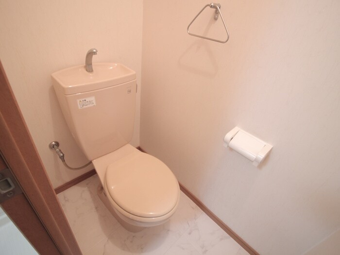 物件内観写真16　(トイレ)