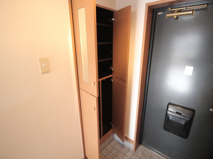 物件内観写真18　(靴箱)