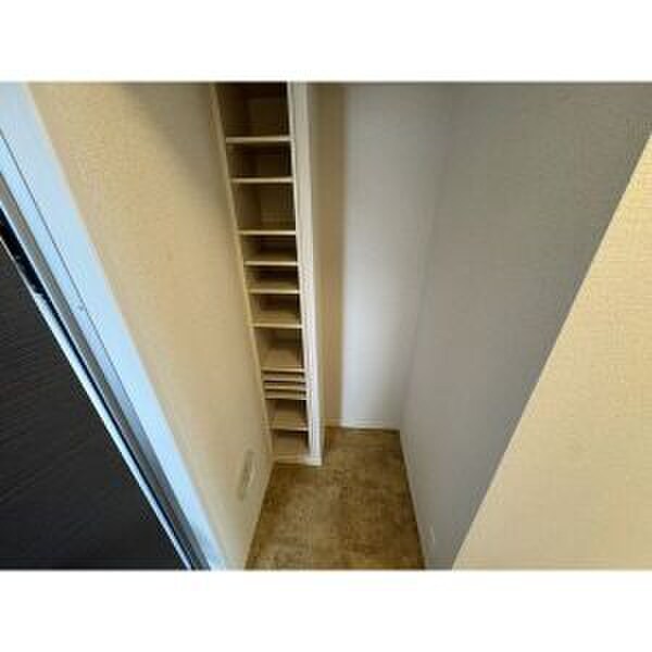 物件内観写真9　(靴箱)