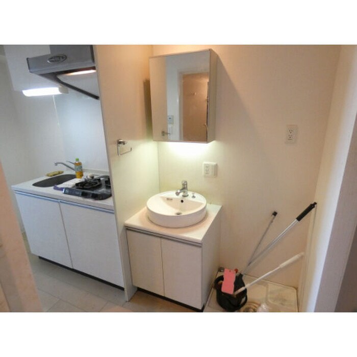 物件内観写真11　(洗面)