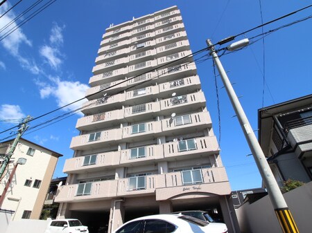 エステ－ト鳴海外観写真