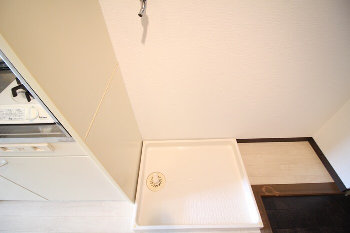 物件内観写真14　(洗濯機置場)