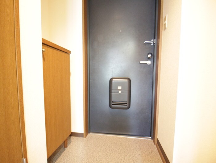 物件内観写真15　(玄関)