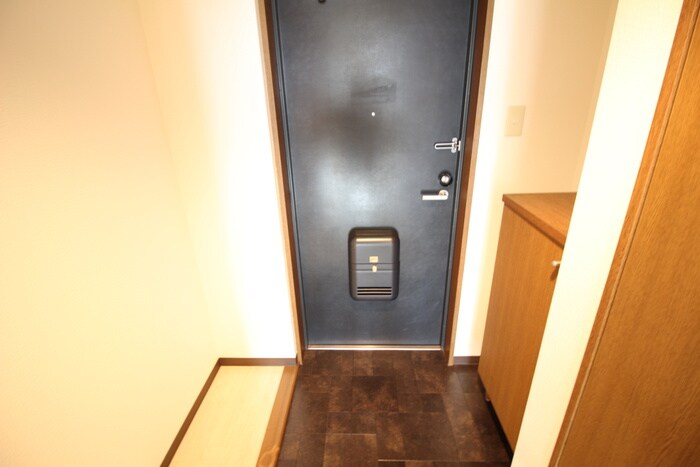 物件内観写真17　(玄関)