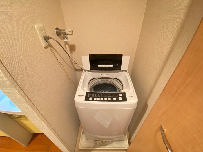 物件内観写真16　(洗濯機置場)