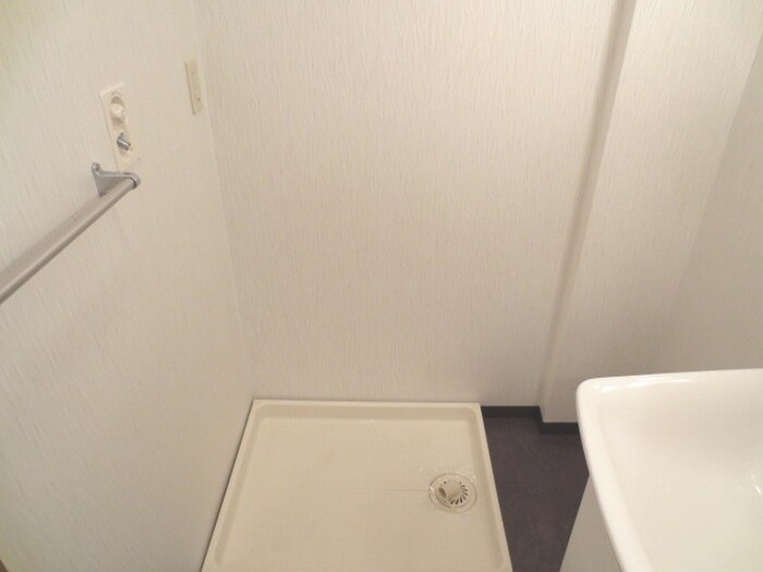 物件内観写真12　(洗濯機置場)