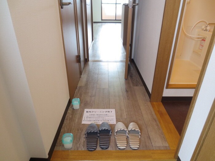 物件内観写真13　(廊下)