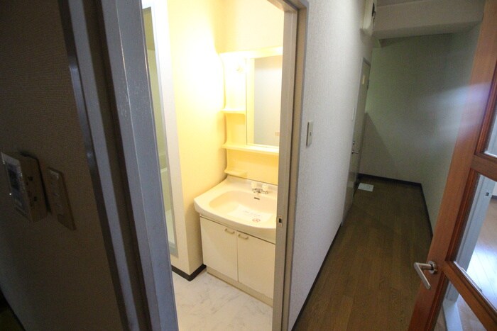 物件内観写真8　(洗面)