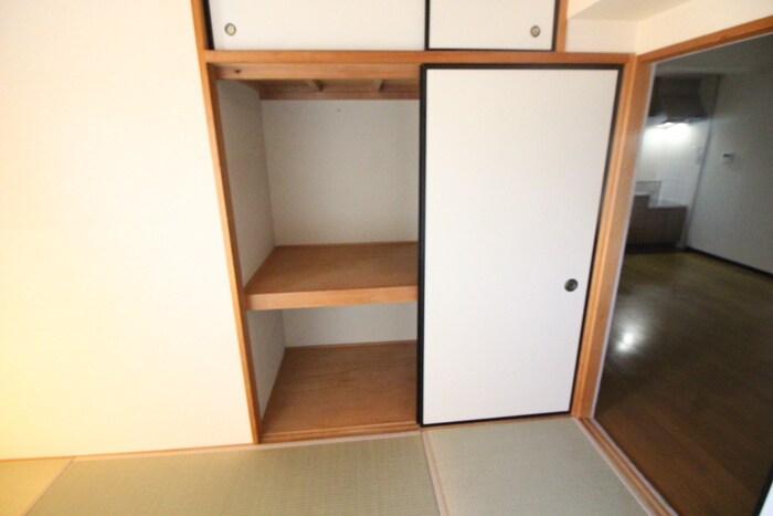物件内観写真16　(収納)