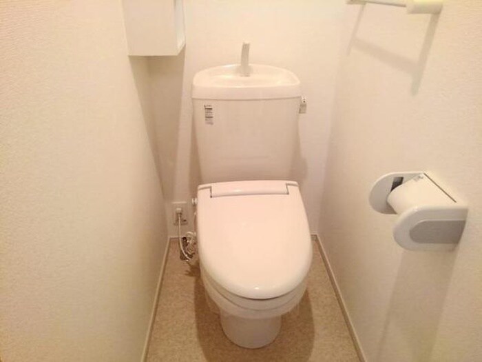 物件内観写真5　(トイレ)