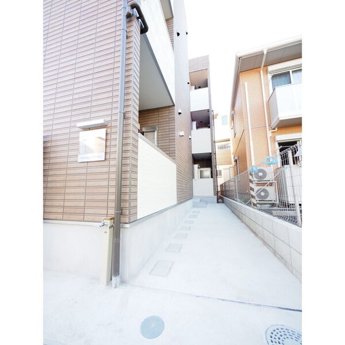 物件外観写真2　(外観写真)