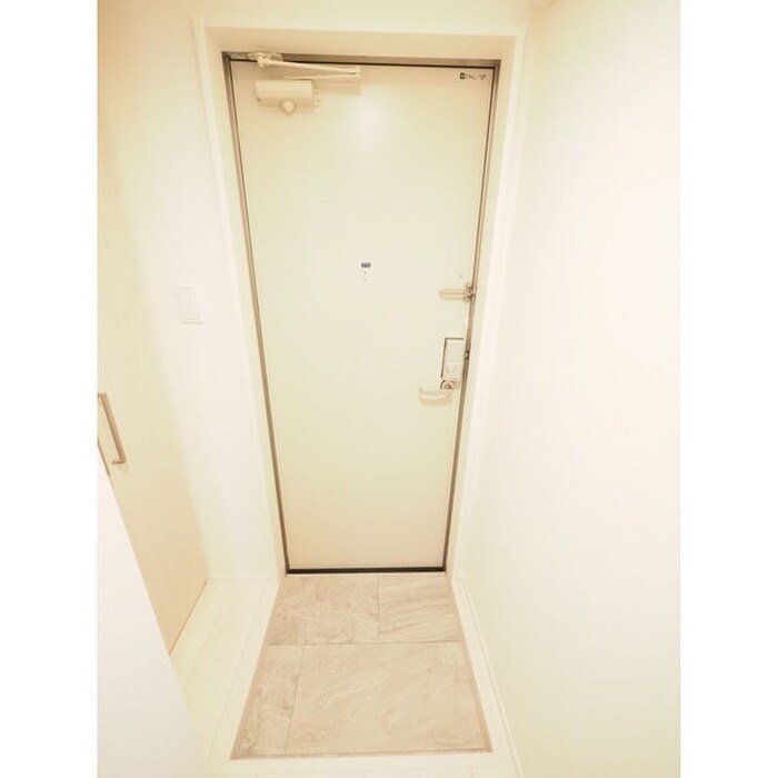 物件内観写真14　(玄関)