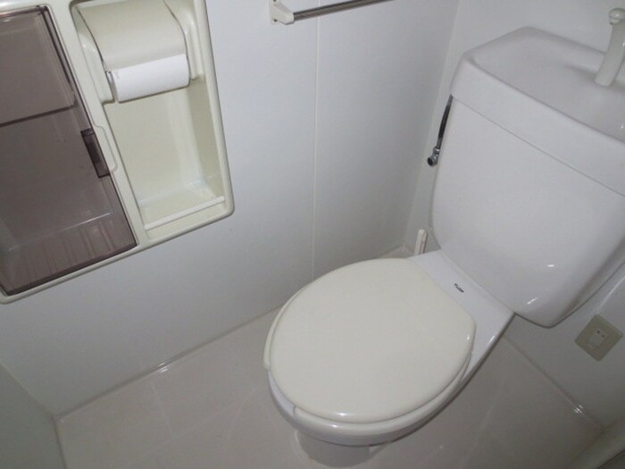 物件内観写真8　(トイレ)