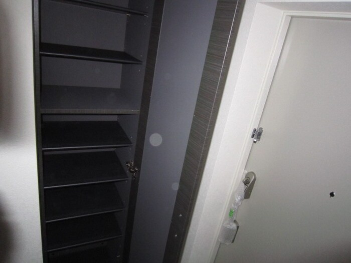 物件内観写真7　(靴箱)