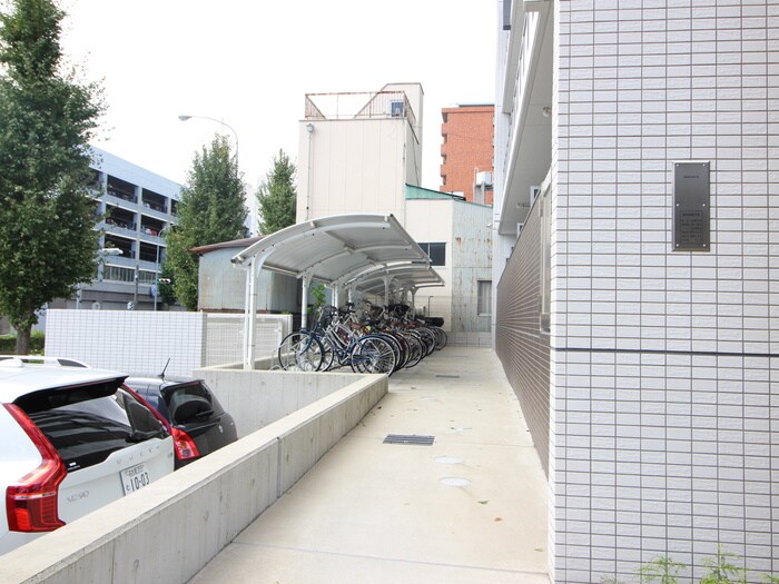 物件外観写真6　(駐輪場)