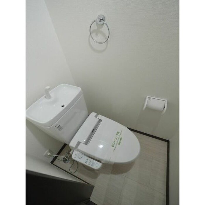 物件内観写真12　(トイレ)