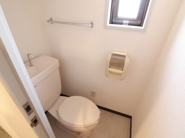 物件内観写真11　(トイレ)