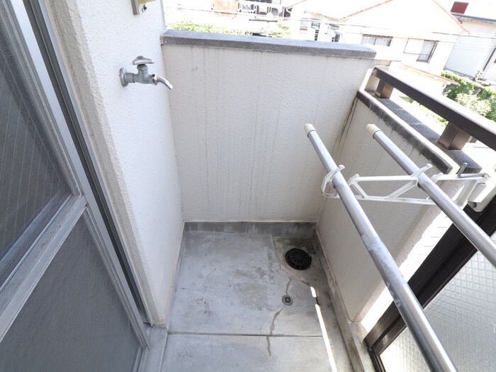 物件内観写真12　(洗濯機置場)