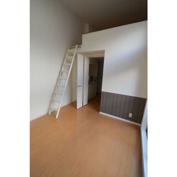 物件内観写真4　(居室)