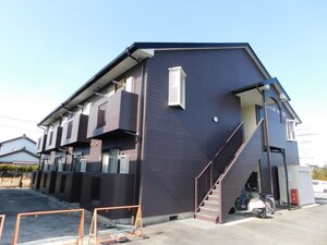 アーニストハウスB棟外観写真