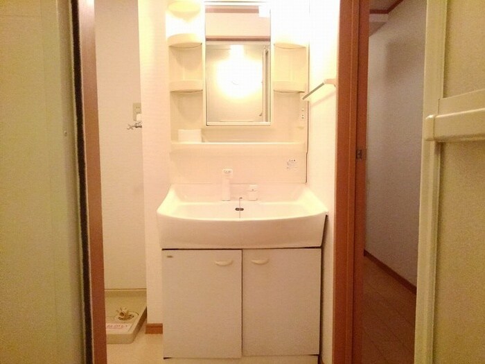 物件内観写真8　(洗面)