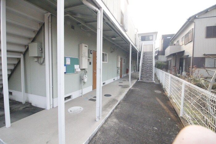 物件外観写真3　(エントランス部分)