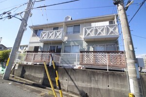 ストーンヒルズＢ棟外観写真