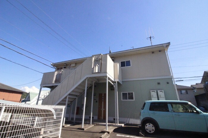 ストーンヒルズＢ棟の物件外観写真