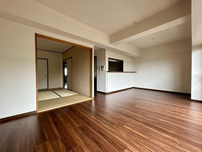 物件内観写真8　(居室)