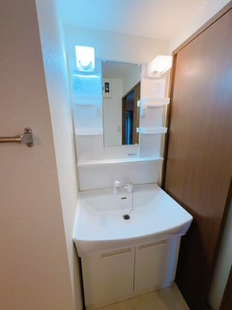 物件内観写真15　(収納)