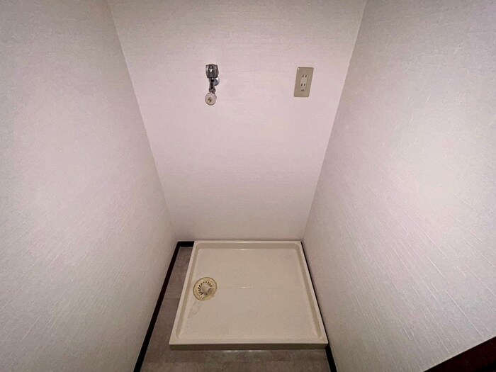 物件内観写真17　(洗濯機置場)