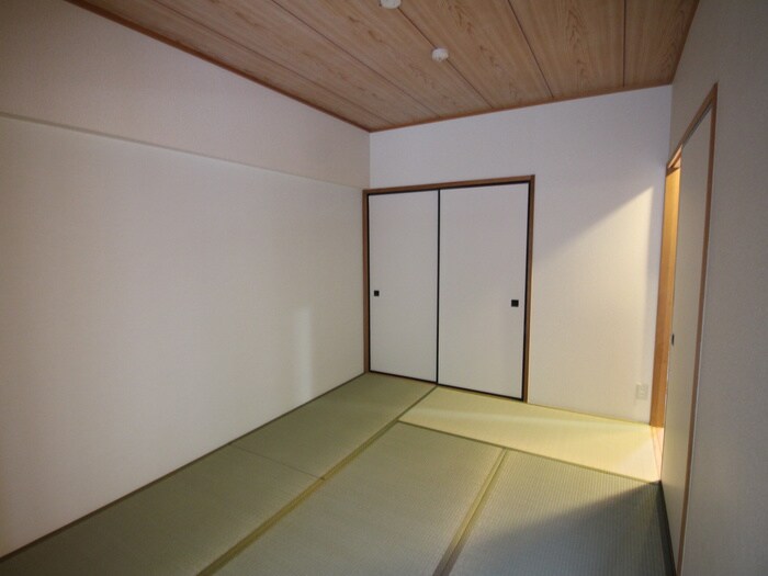 物件内観写真18　(居室)