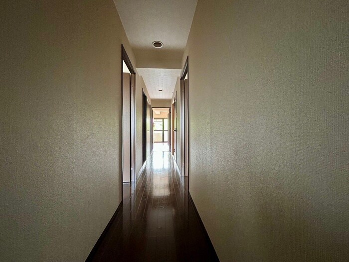 物件内観写真18　(廊下)