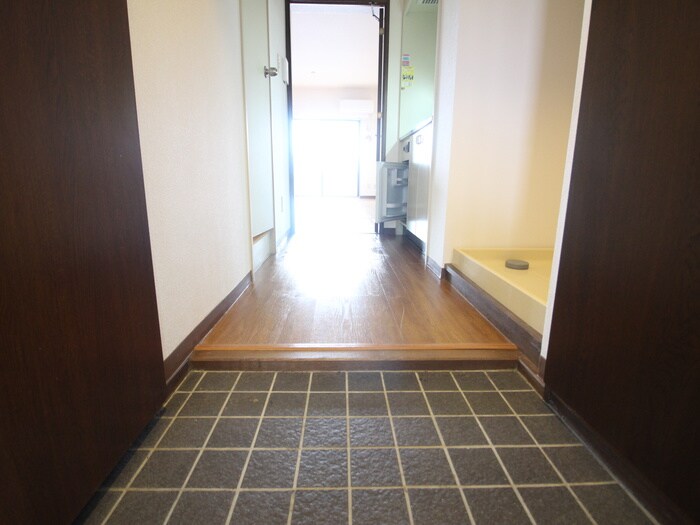 物件内観写真16　(廊下)