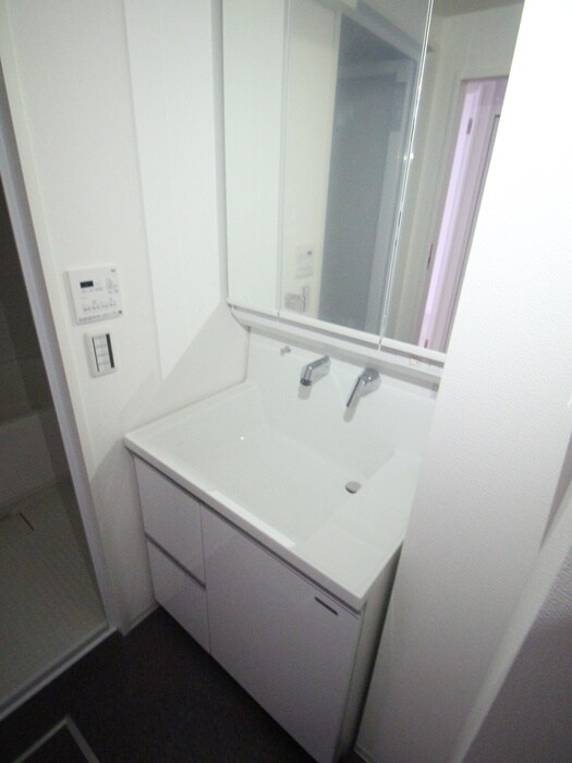 物件内観写真8　(洗面)