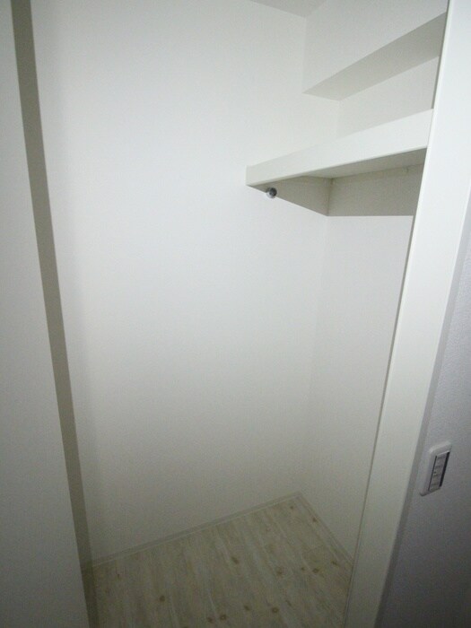 物件内観写真13　(収納)
