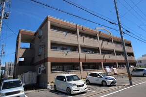 ロイヤルウィング外観写真