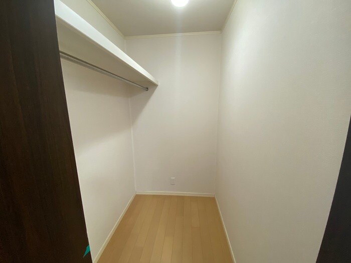 物件内観写真12　(収納)