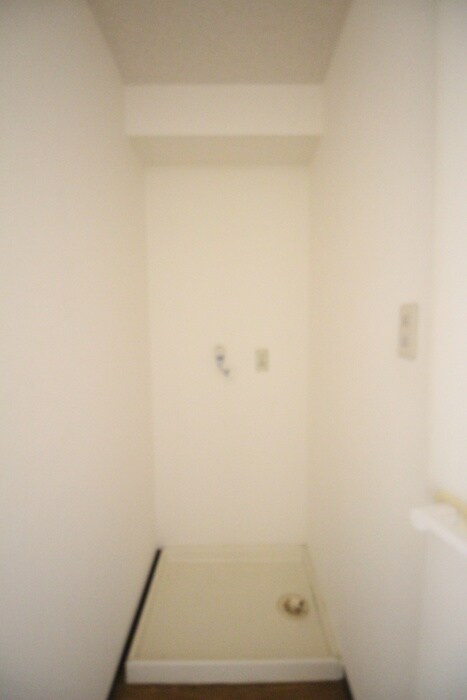 物件内観写真11　(洗濯機置場)