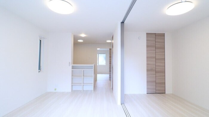 物件内観写真2　(居室)