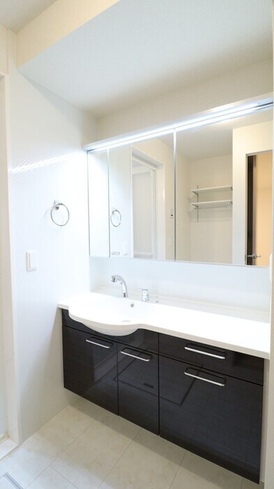 物件内観写真7　(洗面)