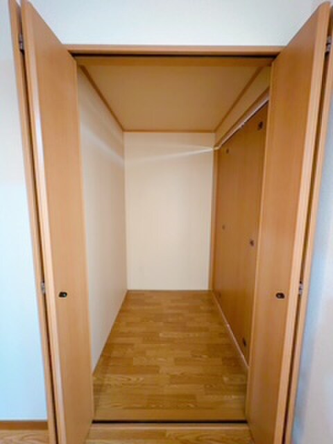 物件内観写真15　(収納)