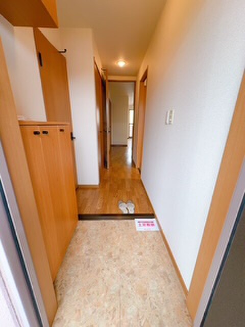 物件内観写真17　(玄関)