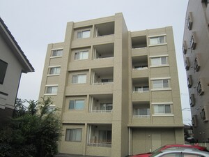 シャンブルクレール名城外観写真