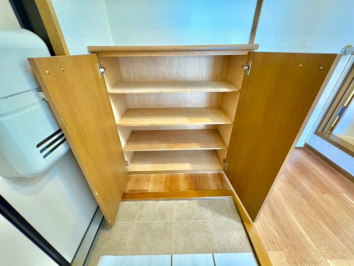 物件内観写真16　(靴箱)