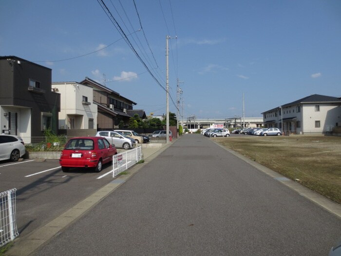 物件外観写真6　(周辺環境)