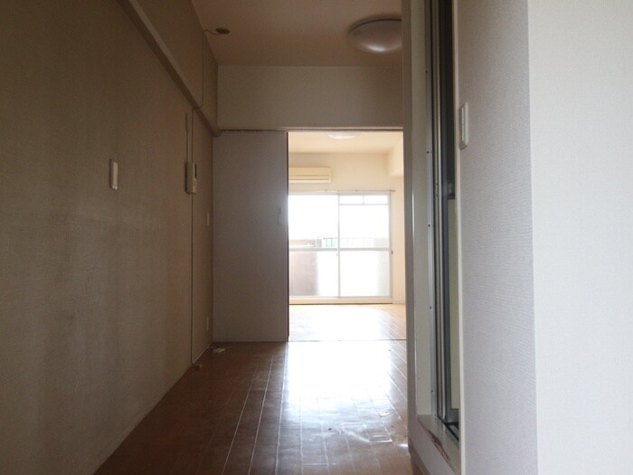 物件内観写真16　(廊下)