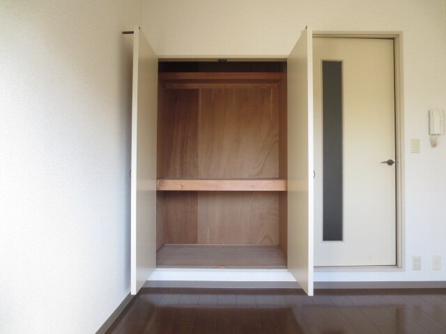 物件内観写真12　(収納)